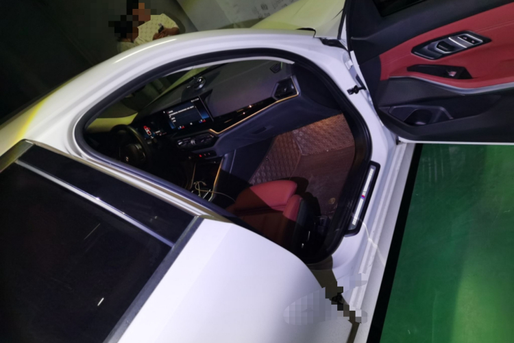 宝马3系 2023款 320Li M运动套装局部细节9005