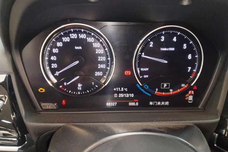 宝马1系 2021款 120i M运动曜夜版中控内饰14