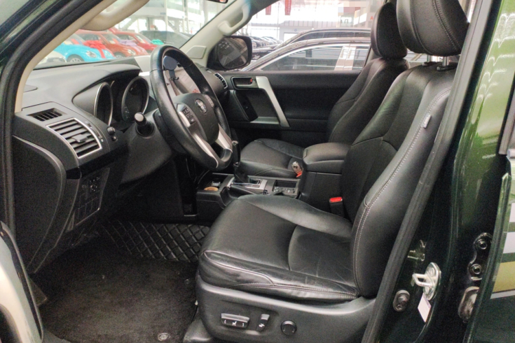 丰田 普拉多 2016款 2.7L 自动标准版局部细节19