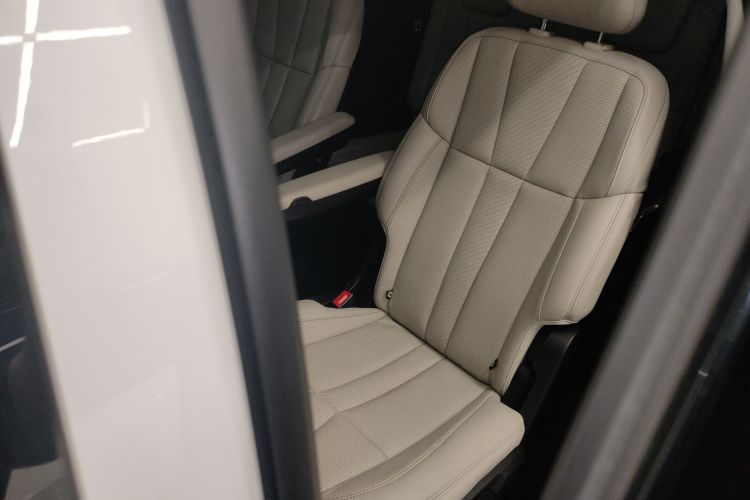 蔚来ES8 2020款 450KM 签名版 六座版中控内饰7004