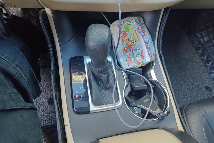 丰田 汉兰达 2018款 2.0T 四驱精英版 7座 国VI中控内饰18