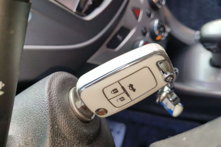 雪佛兰 创酷 2014款 1.4T 自动两驱豪华型中控内饰7001