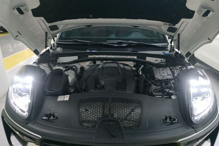 保时捷 2024款 Macan 2.0T机舱底盘24