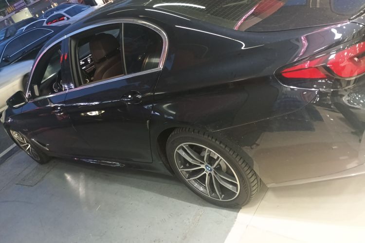 宝马5系新能源 2022款 改款二 535Le 先锋版M运动套装车身外观6003