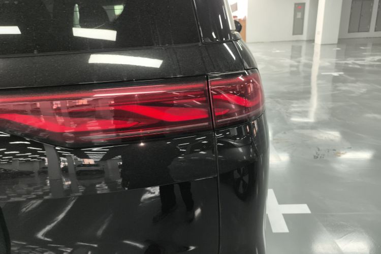 比亚迪 夏 2025款 DM-i 1.5T 180km 超越型车身外观9