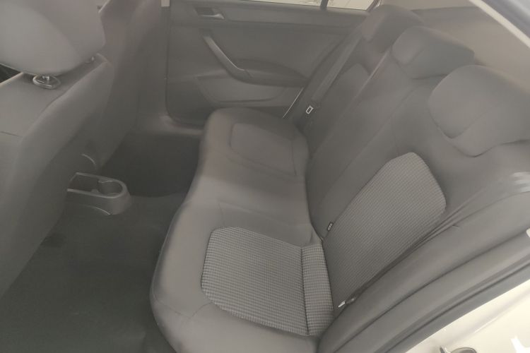 大众 桑塔纳 2021款 1.5L 手动风尚版中控内饰21