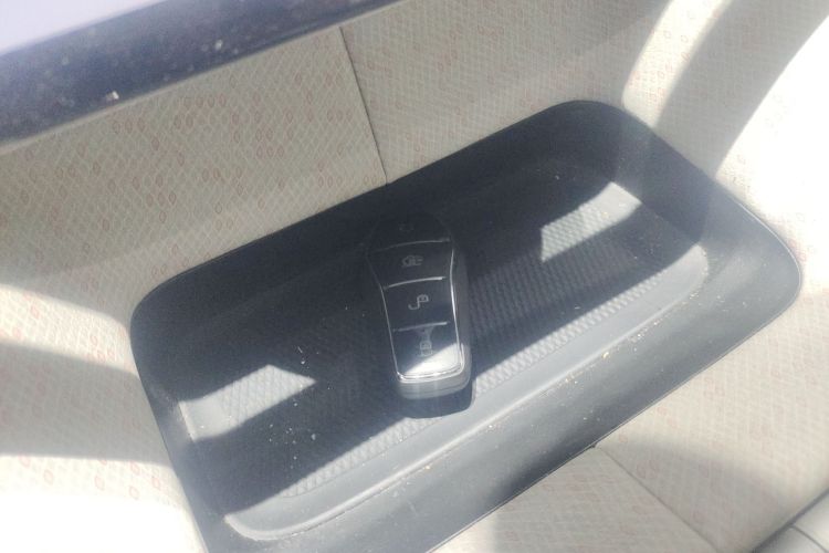 比亚迪 海豚 2021款 405km 时尚版中控内饰11