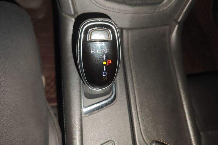 凯迪拉克XT5 2018款 28T 四驱豪华型中控内饰18