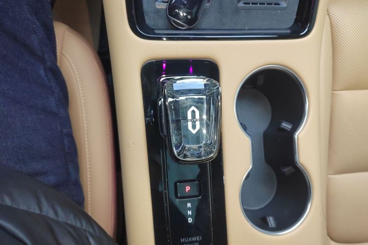 鸿蒙智行 问界M5 2023款 纯电四驱智驾版局部细节18