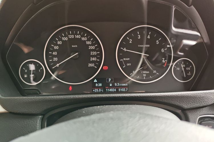 宝马3系GT 2017款 320i 时尚型中控内饰14