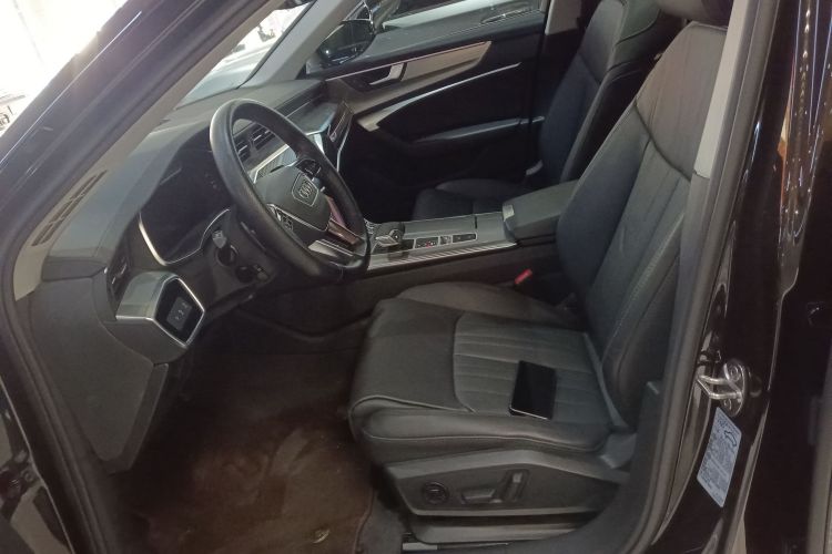 奥迪A6L 2022款 40 TFSI 豪华致雅型中控内饰19