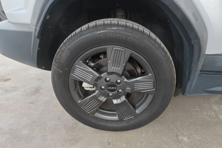 奇瑞iCAR 03 2024款 401km 两驱标准进阶版车身外观6008