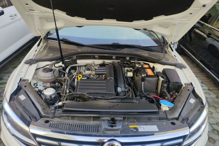 大众 凌渡 2021款 改款 280TSI DSG舒适版机舱底盘24