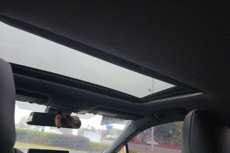 丰田 雷凌 2019款 185T CVT豪华版 国VI中控内饰22