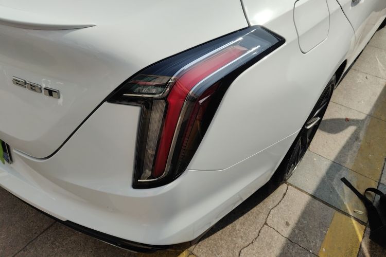 凯迪拉克CT4 2020款 28T 精英型车身外观9