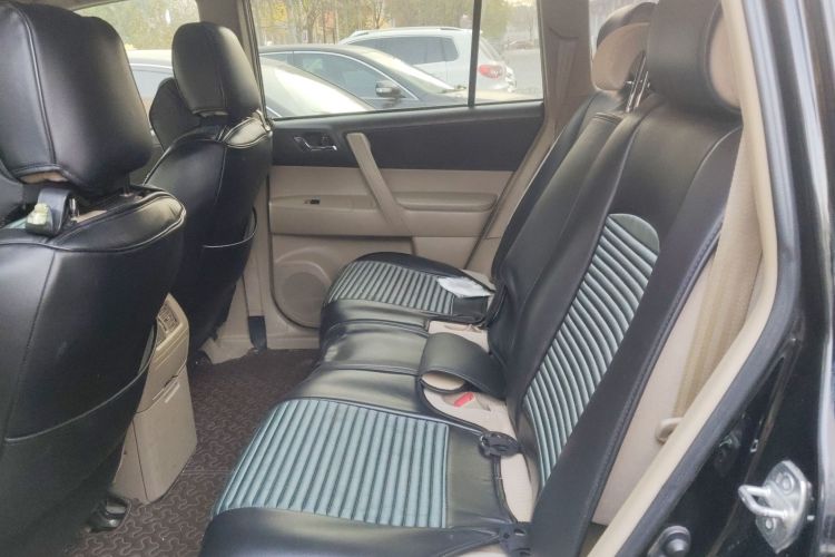 丰田 汉兰达 2012款 2.7L 两驱5座精英版中控内饰7004