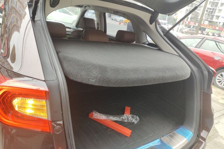 本田 冠道 2017款 370TURBO 四驱尊享版机舱底盘23