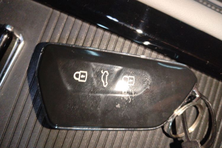 大众 途昂 2023款 530 V6 四驱尊崇旗舰版中控内饰11