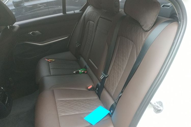 宝马3系 2023款 320Li M运动套装中控内饰7004