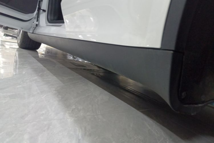 特斯拉 Model Y 2022款 Performance高性能全轮驱动版局部细节9002