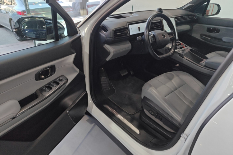蔚来ES8 2020款 580KM 签名版 六座版中控内饰20