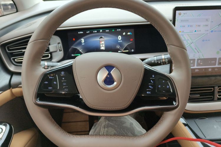 腾势D9 2022款 DM-i 1040 尊贵型中控内饰13