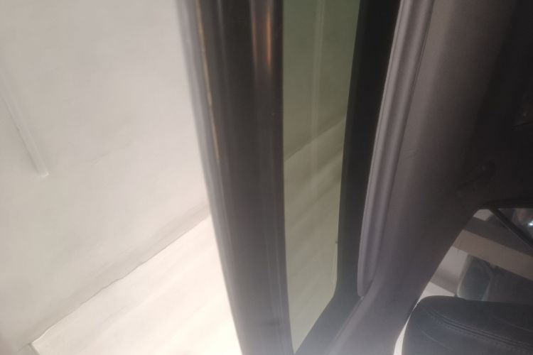 丰田 皇冠 2018款 2.0T 运动版局部细节22