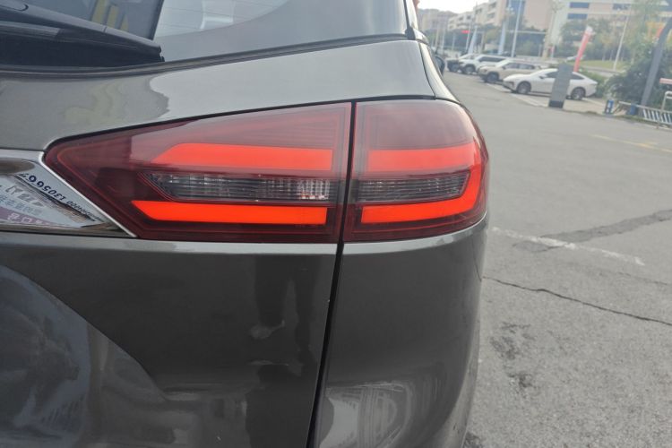 吉利汽车 博越 2018款 1.8TD 自动两驱智尊型4G互联版车身外观9