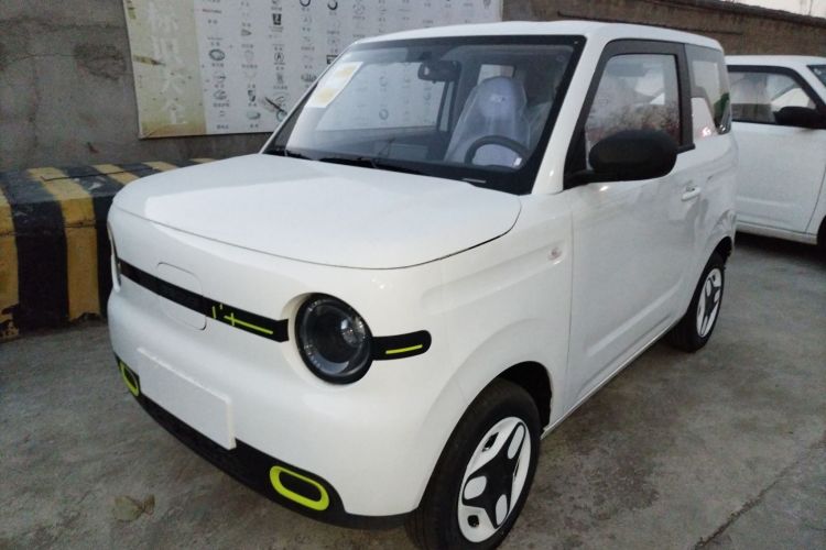 吉利银河 熊猫 2025款 210km 元气熊车身外观1