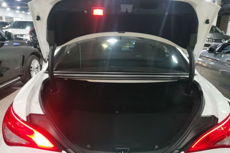 奔驰CLA 2019款 CLA 200 动感型机舱底盘23