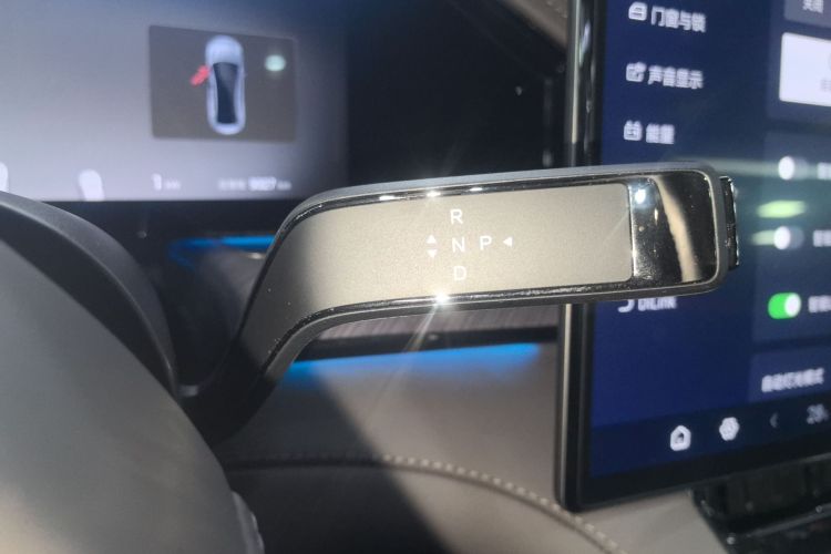 腾势Z9 2024款 1100km 四驱Ultra版局部细节18