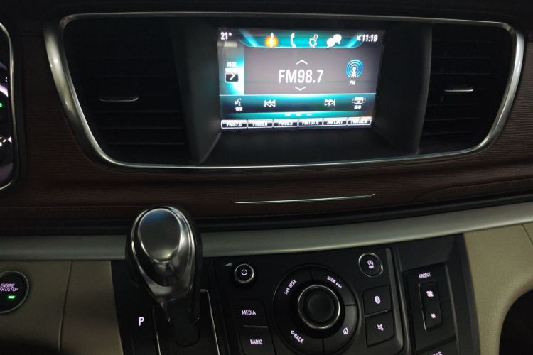 别克GL8 2018款 28T 豪华型 国VI中控内饰16