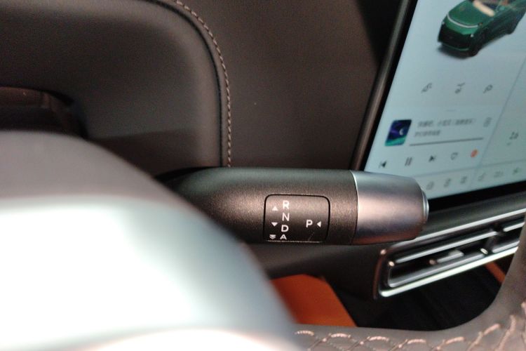 理想汽车 理想L9 2024款 Ultra中控内饰18