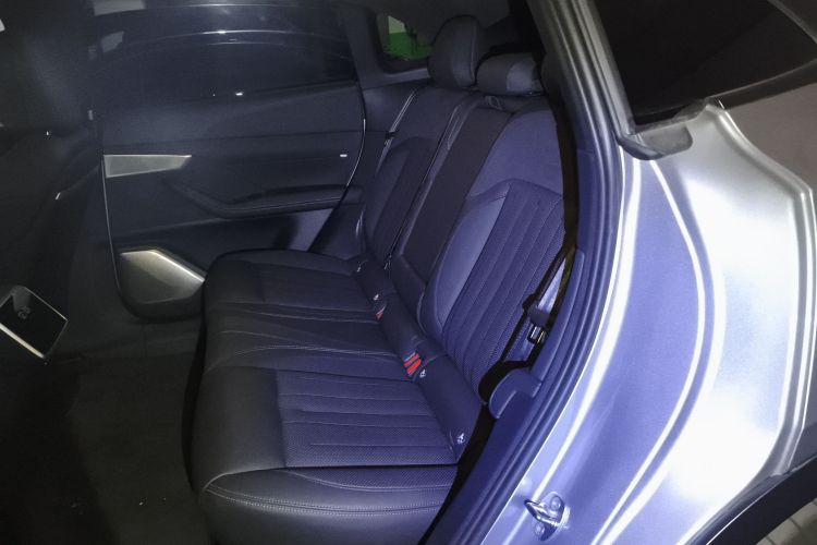 乐道L60 2024款 60kWh 后驱版中控内饰7004