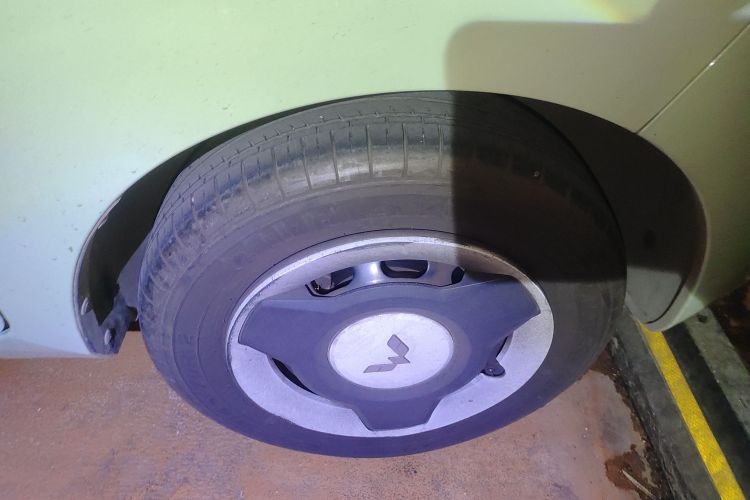 五菱汽车 宏光MINIEV 2022款 马卡龙时尚款 三元锂车身外观10