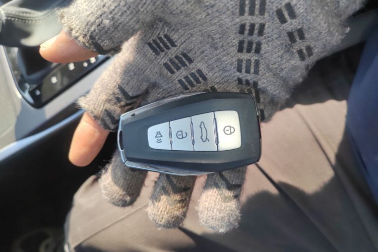 吉利汽车 帝豪 2022款 第4代 1.5L CVT旗舰型中控内饰7001