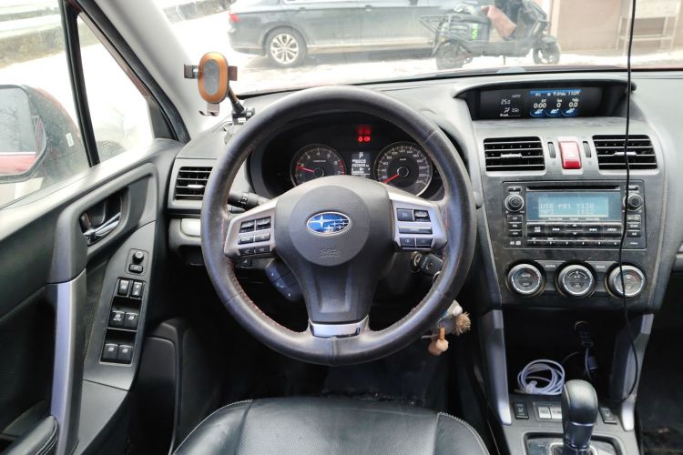 斯巴鲁 森林人 2013款 2.5i 自动豪华版局部细节13