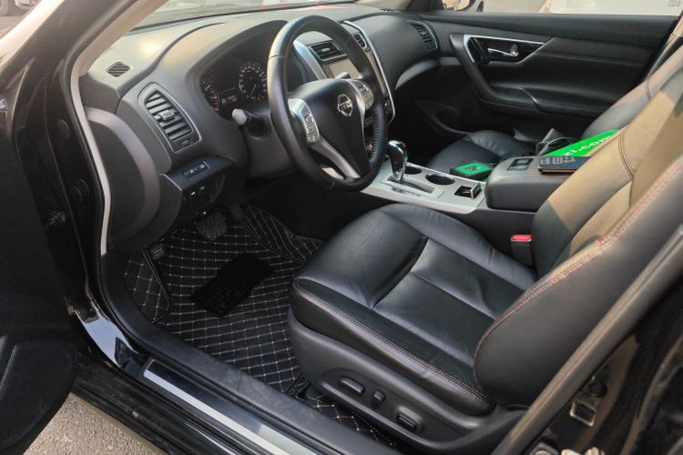 日产 天籁 2016款 改款 2.0L XL舒适版中控内饰20