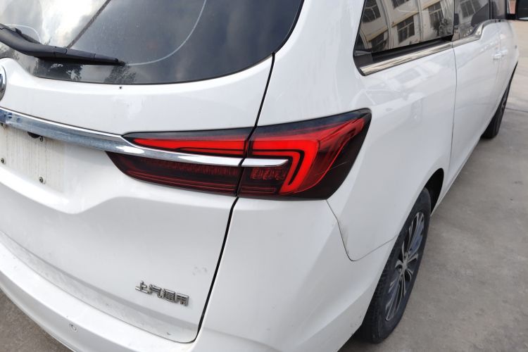 别克GL8 2022款 陆上公务舱 652T 舒适型车身外观6006