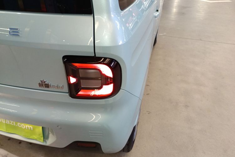 吉利银河 2024款 熊猫mini 200km 耐力熊车身外观6006