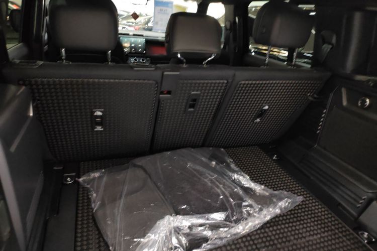 路虎卫士 2025款 110 3.0T P400 -Dynamic HSE局部细节23