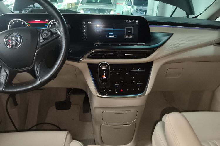 别克GL8 2021款 Avenir艾维亚 七座亲礼版中控内饰16