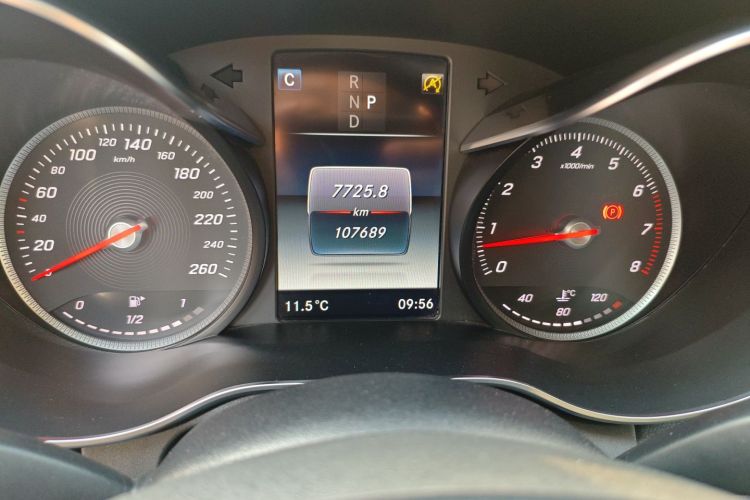 奔驰C级 2018款 C 200 L 运动版中控内饰15