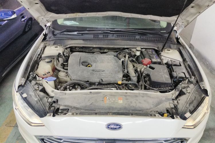 福特 蒙迪欧 2018款 EcoBoost 180 时尚型机舱底盘24