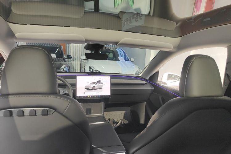 特斯拉 Model Y 2025款 后轮驱动版局部细节22