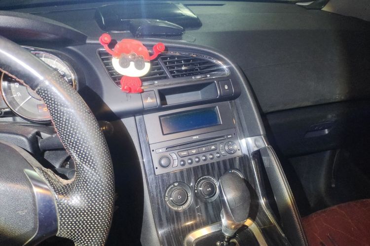 标致3008 2013款 2.0L 自动经典版局部细节16