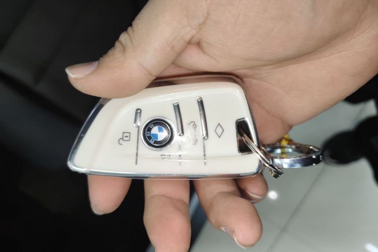 宝马X2 2023款 sDrive25i M越野套装中控内饰11