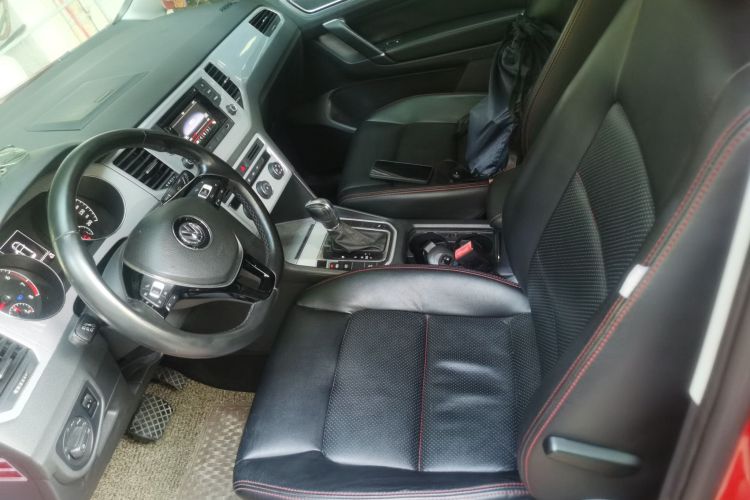 大众 高尔夫·嘉旅 2016款 230TSI 自动进取型局部细节19