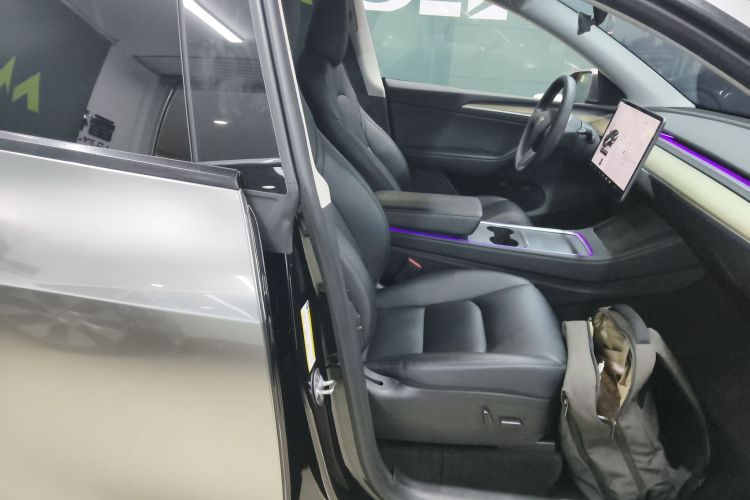 特斯拉 Model Y 2022款 改款 长续航全轮驱动版局部细节41