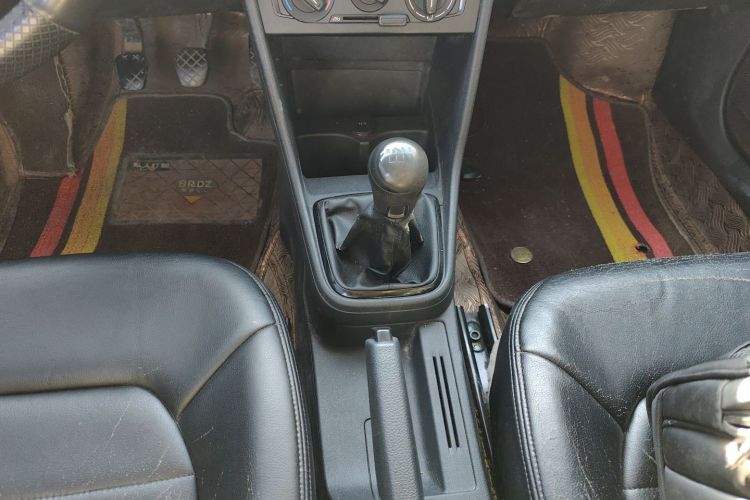 大众 捷达 2015款 1.4L 手动时尚型局部细节18